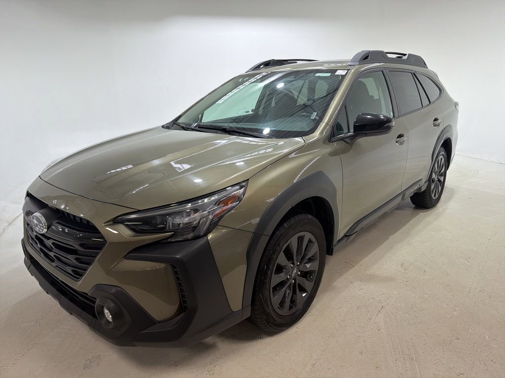 Used 2025 Subaru Outback Onyx Edition image 3