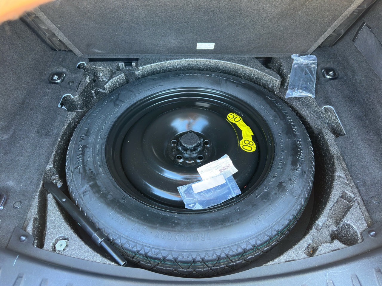 Used 2018 Jaguar E-PACE S image 22