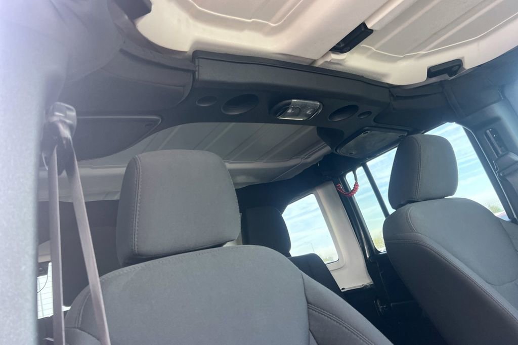 Used 2018 Jeep Wrangler Unlimited Sport S image 19