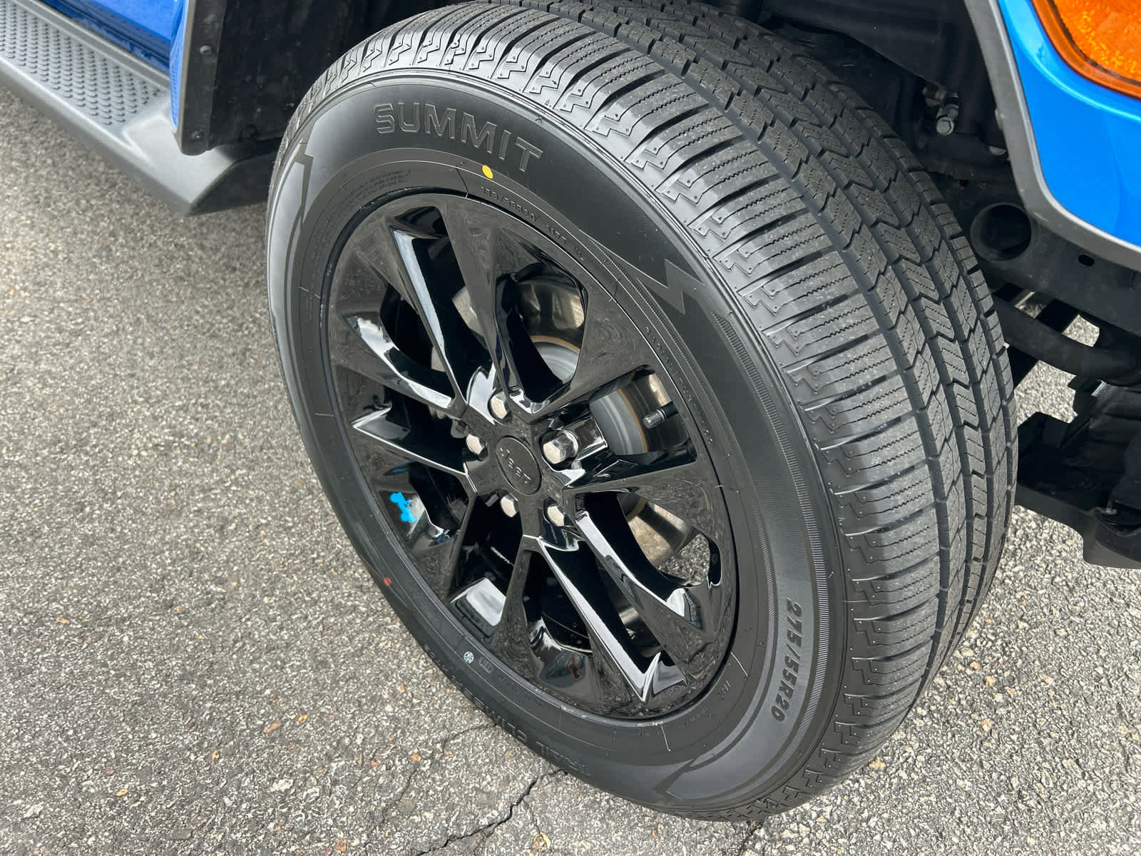 Used 2023 Jeep Wrangler Sahara w/ Cold Weather Group image 13