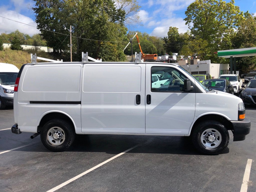Used 2020 Chevrolet Express 3500 w/ Driver Convenience Package image 6