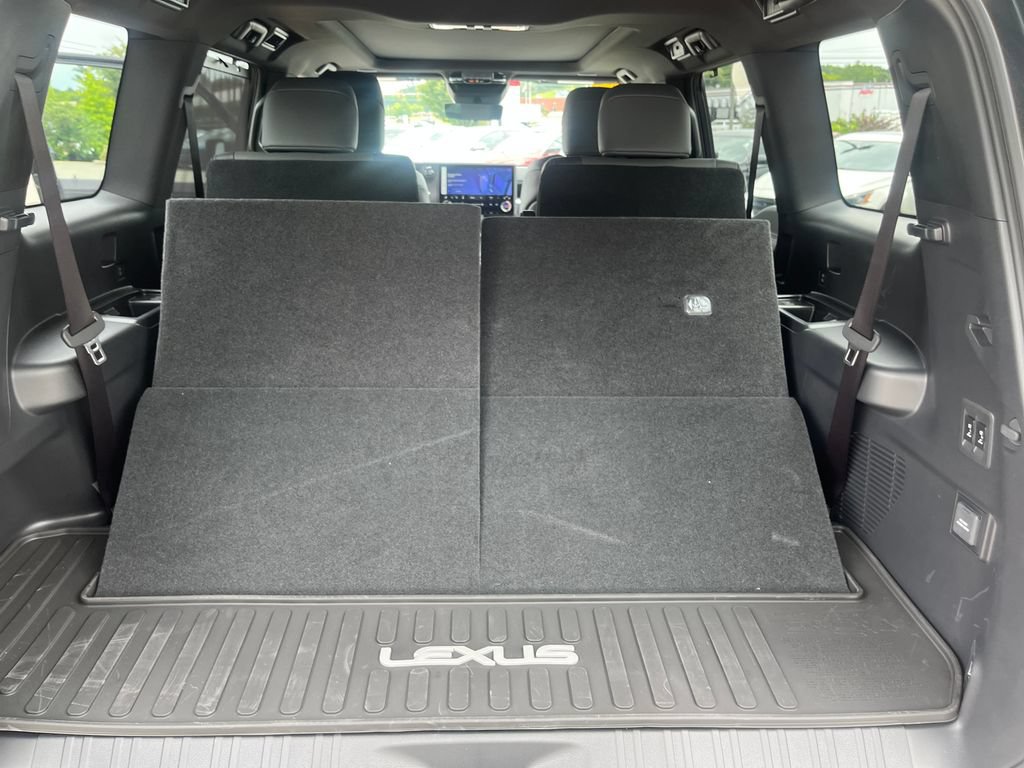 Used 2026 Lexus GX 550 w/ Accessory Package (2T) AWD/4WD image 20