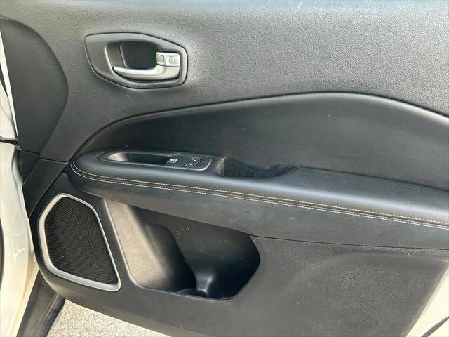Certified 2018 Jeep Compass Latitude w/ Popular Equipment Group FWD image 28