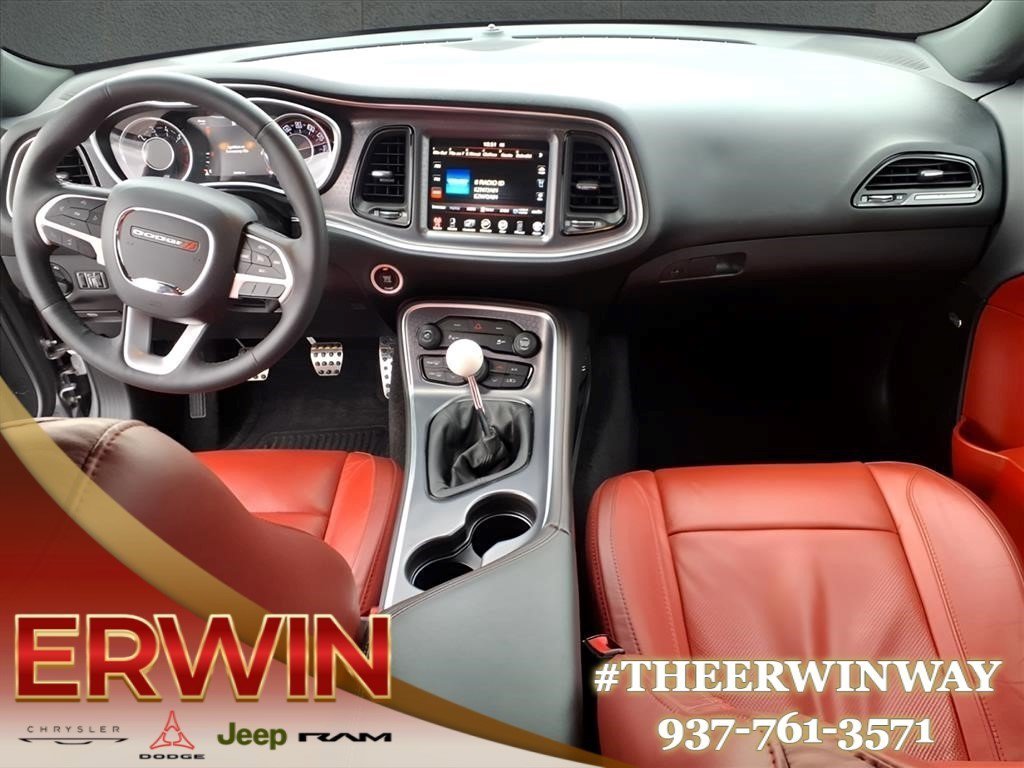 Used 2015 Dodge Challenger R/T Plus RWD image 24