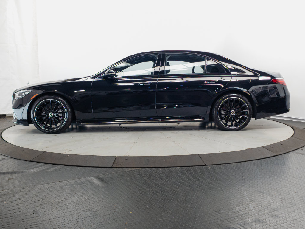 Used 2023 Mercedes-Benz S 580e 4MATIC Sedan image 4
