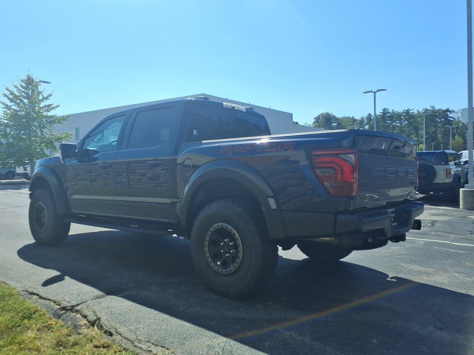 Used 2025 Ford F150 Raptor AWD/4WD image 7