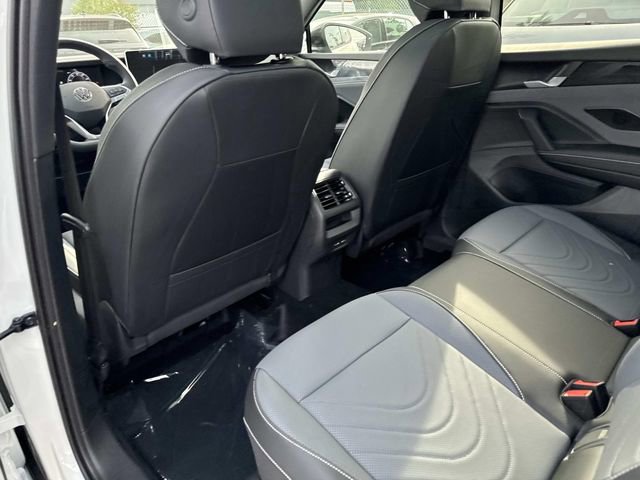 New 2026 Volkswagen Tiguan SE R-Line FWD image 10