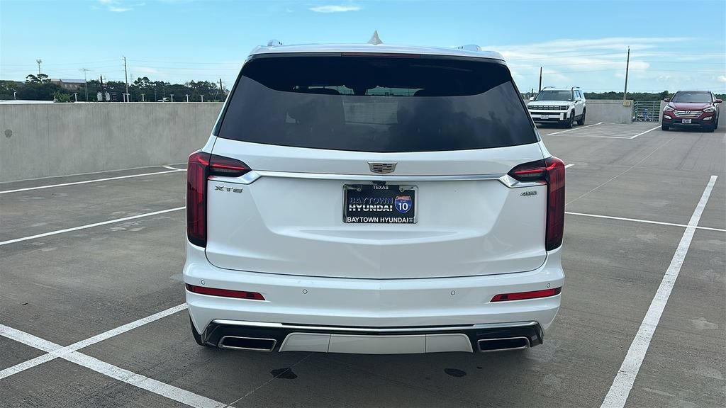 Used 2024 Cadillac XT6 Premium Luxury w/ Technology Package FWD image 12