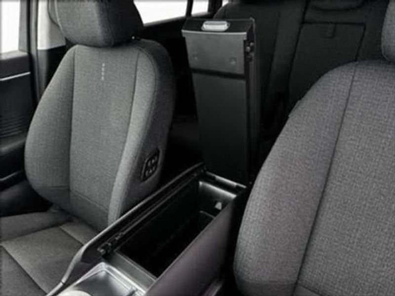 New 2026 Hyundai Ioniq 9 SE image 17