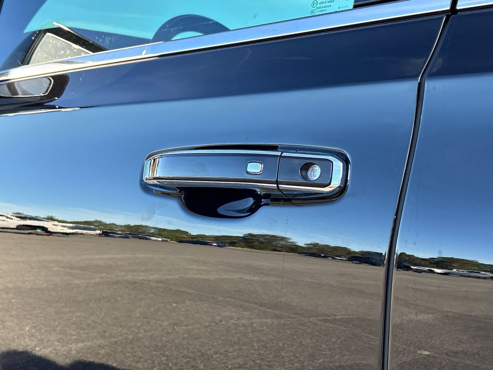 New 2026 GMC Yukon Denali w/ Denali Reserve Package image 40