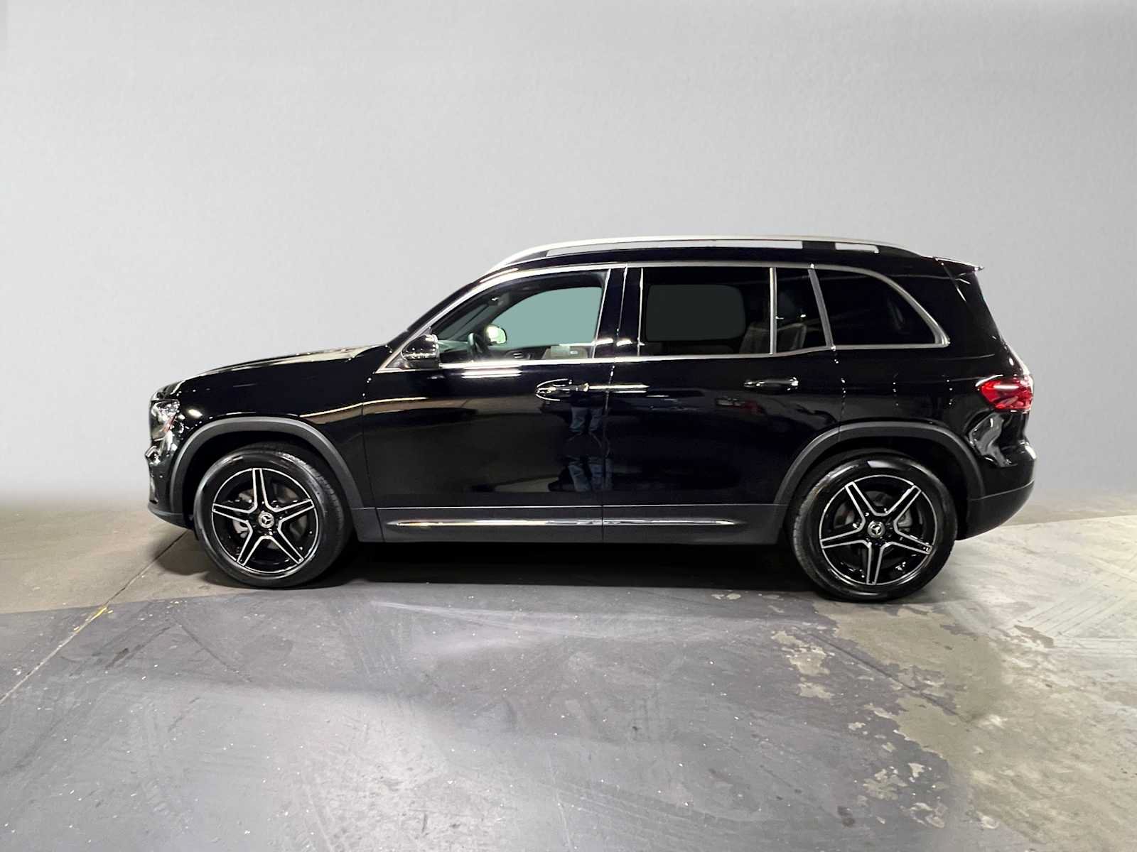 Used 2026 Mercedes-Benz GLB 250 4MATIC image 6