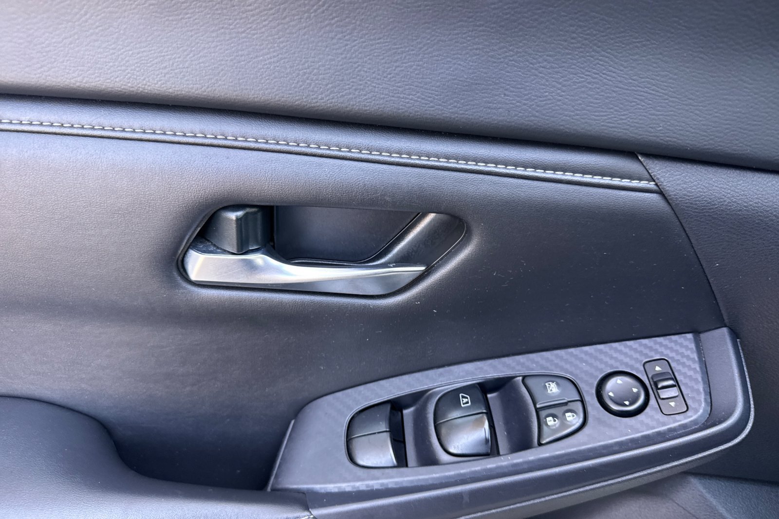 Used 2024 Nissan Sentra SV FWD image 10