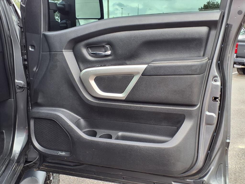 Used 2019 Nissan Titan PRO-4X w/ Pro-4x Convenience Package image 13