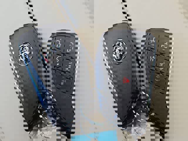 Used 2023 Buick Envision Avenir image 38