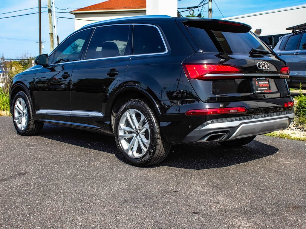 Used 2025 Audi Q7 2.0T Premium w/ Convenience Package AWD/4WD image 4