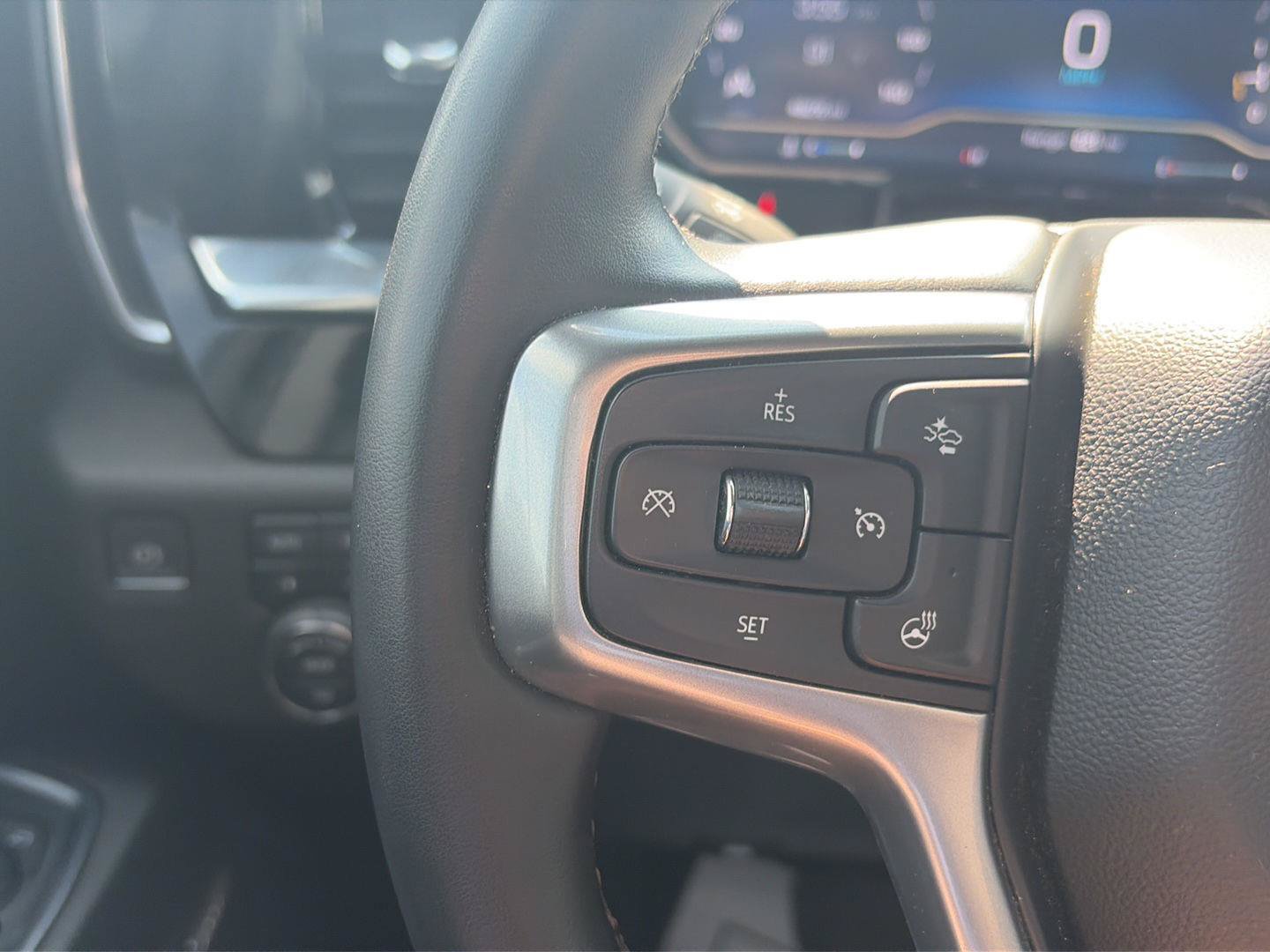 Used 2024 Chevrolet Silverado 2500 LTZ w/ LTZ Convenience Package AWD/4WD image 32