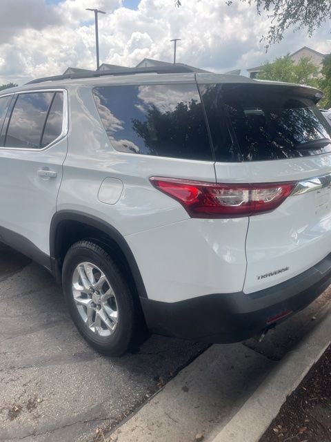Used 2020 Chevrolet Traverse LT FWD image 4