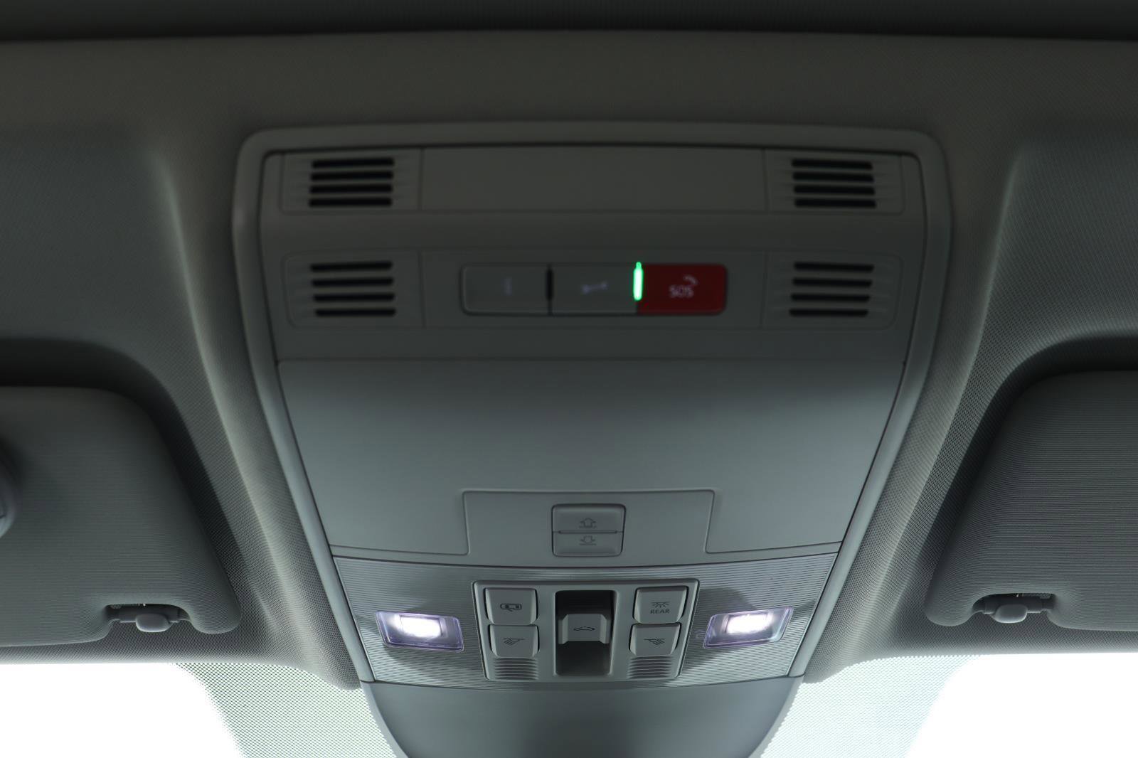 Used 2023 Volkswagen Taos SEL image 24