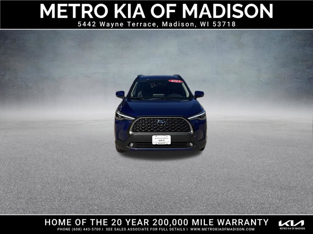 Used 2023 Toyota Corolla Cross XLE w/ Convenience Package AWD/4WD image 9