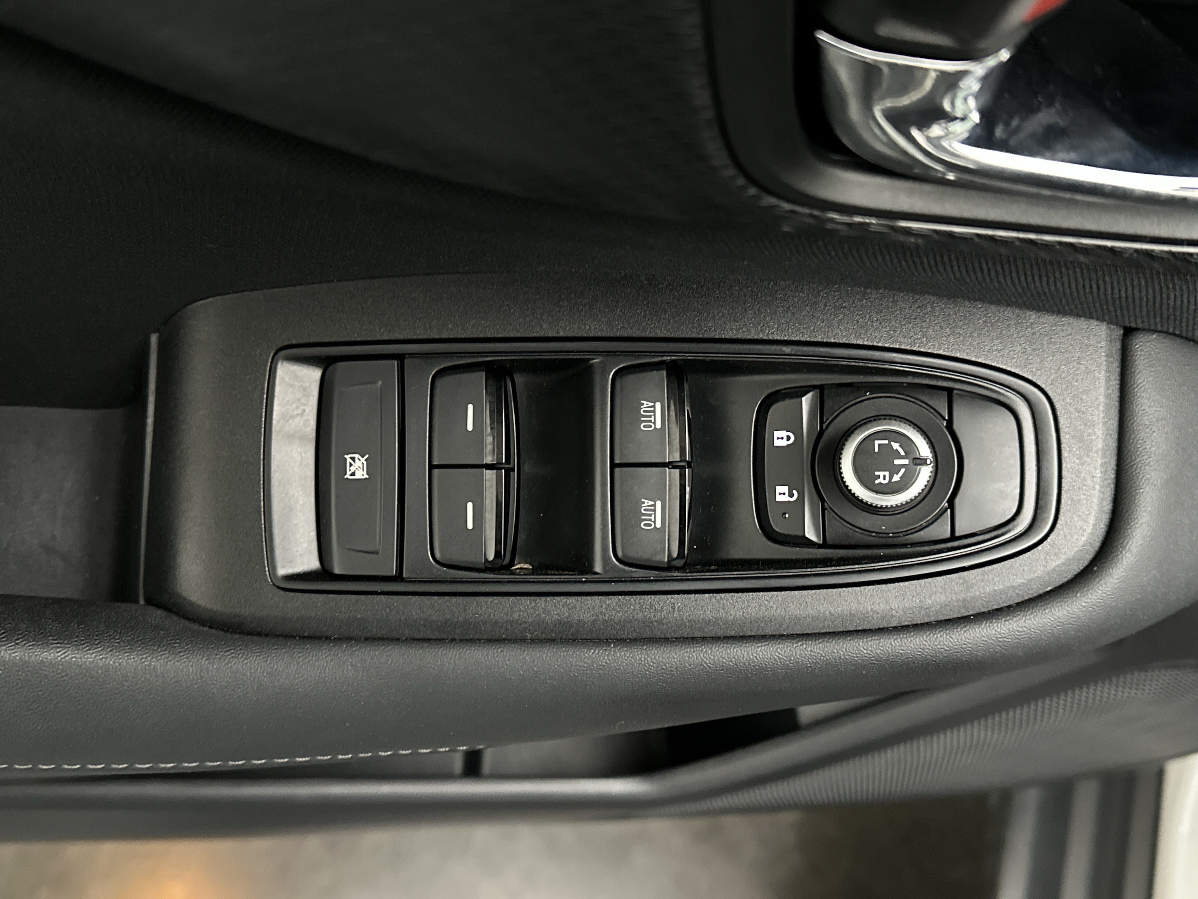 Used 2021 Subaru Outback Premium AWD/4WD image 18