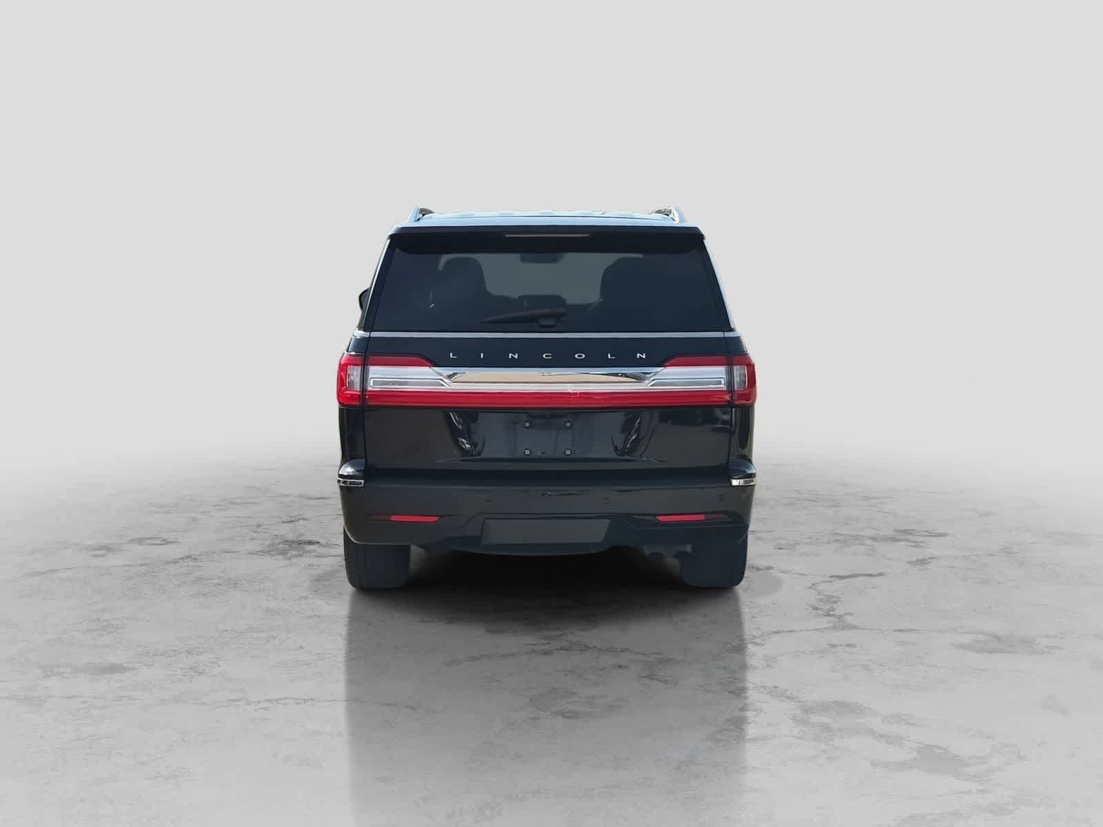 Used 2018 Lincoln Navigator Reserve AWD/4WD image 7