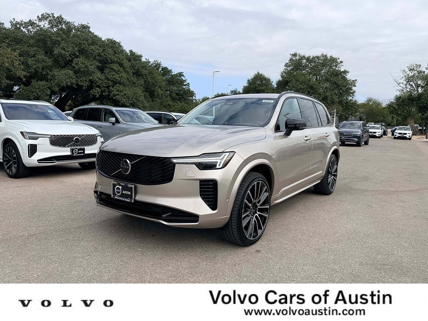 Used 2026 Volvo XC90 B6 Ultra AWD/4WD image 1