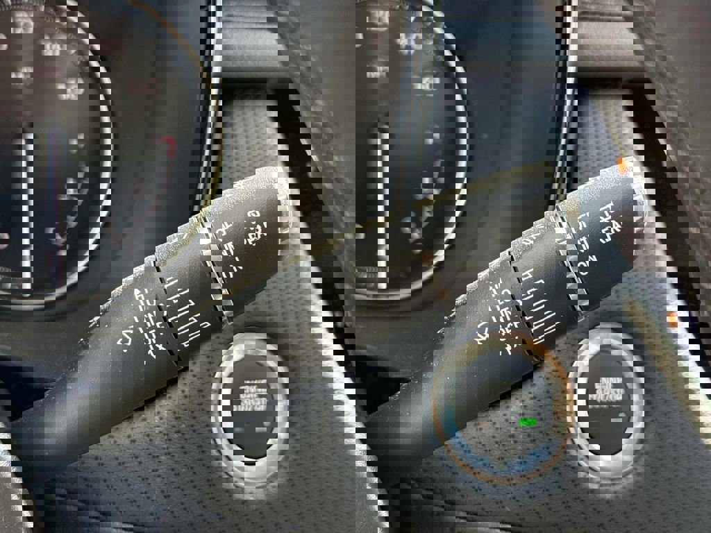 New 2025 Cadillac XT6 Luxury image 26