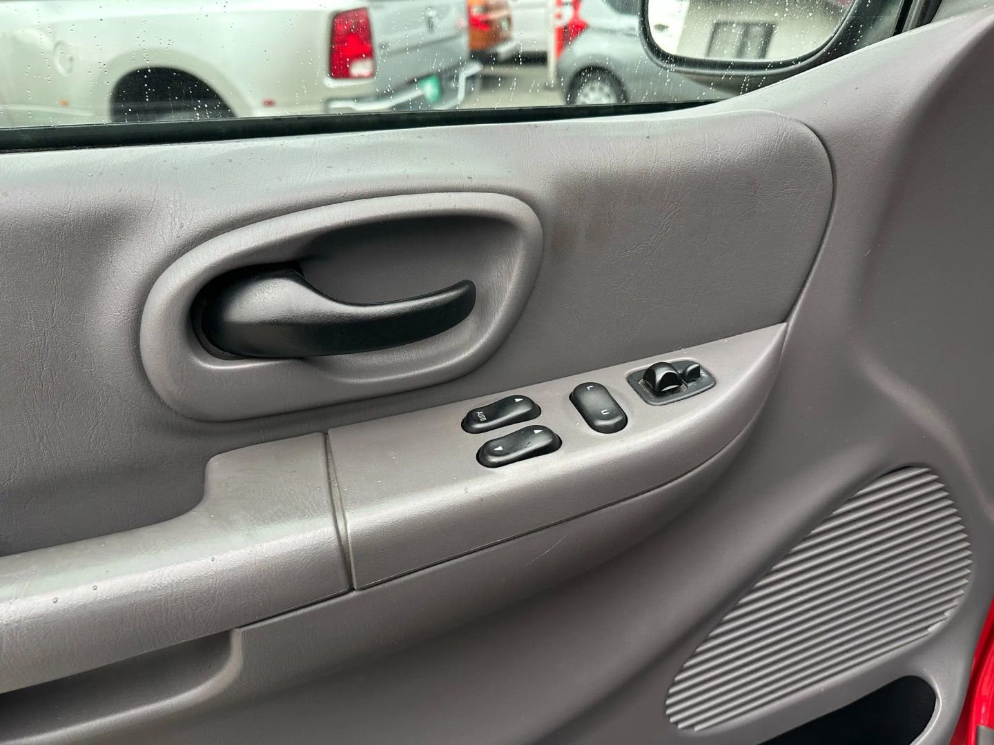 Used 2000 Ford F150 XL image 13