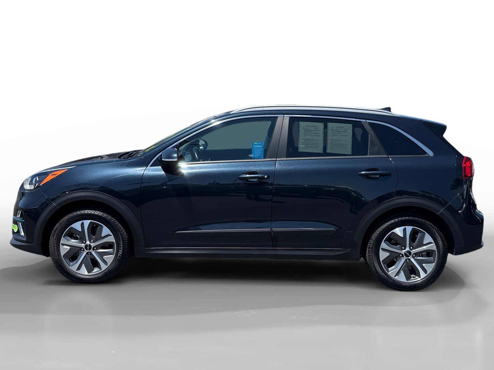 Used 2022 Kia Niro EX Premium FWD image 2