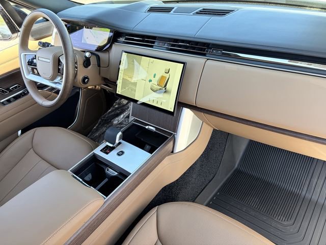 New 2026 Land Rover Range Rover SE image 11