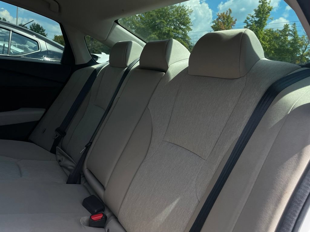 Certified 2025 Honda Accord LX image 40
