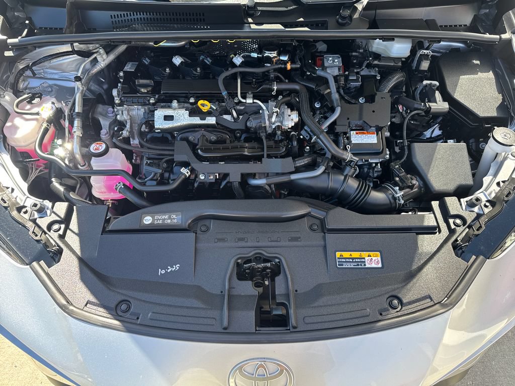 Certified 2025 Toyota Prius LE FWD image 22