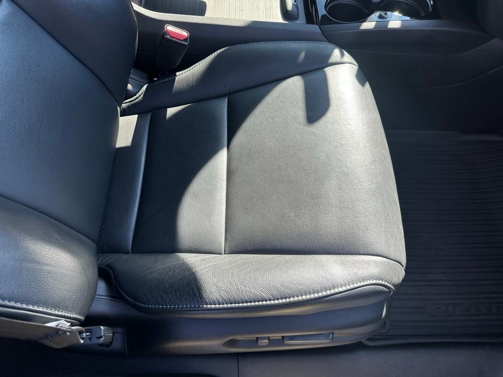 Used 2021 Honda Pilot Touring image 18