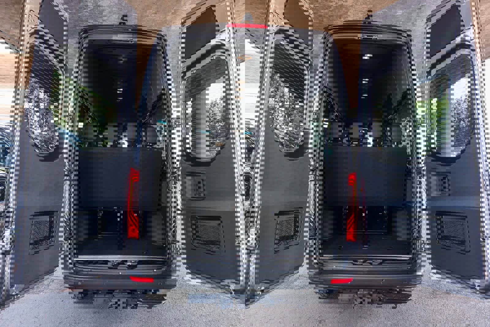 Used 2024 Mercedes-Benz Sprinter 2500 image 29