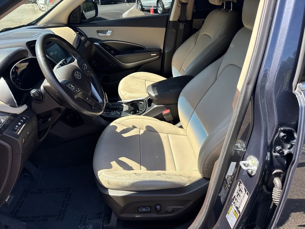 Used 2017 Hyundai Santa Fe Sport w/ 2.4L Tech Package 04 FWD image 9