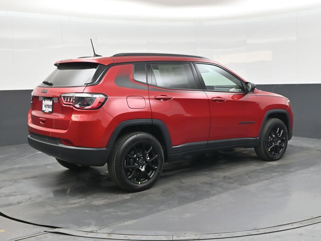 New 2026 Jeep Compass Latitude AWD/4WD image 3