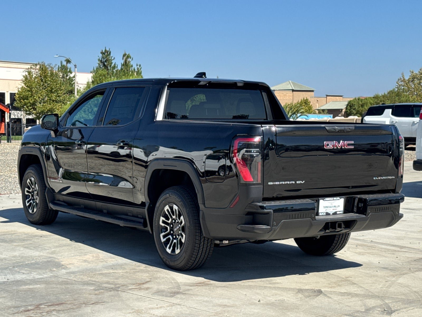 Used 2026 GMC Sierra EV Elevation AWD/4WD image 12