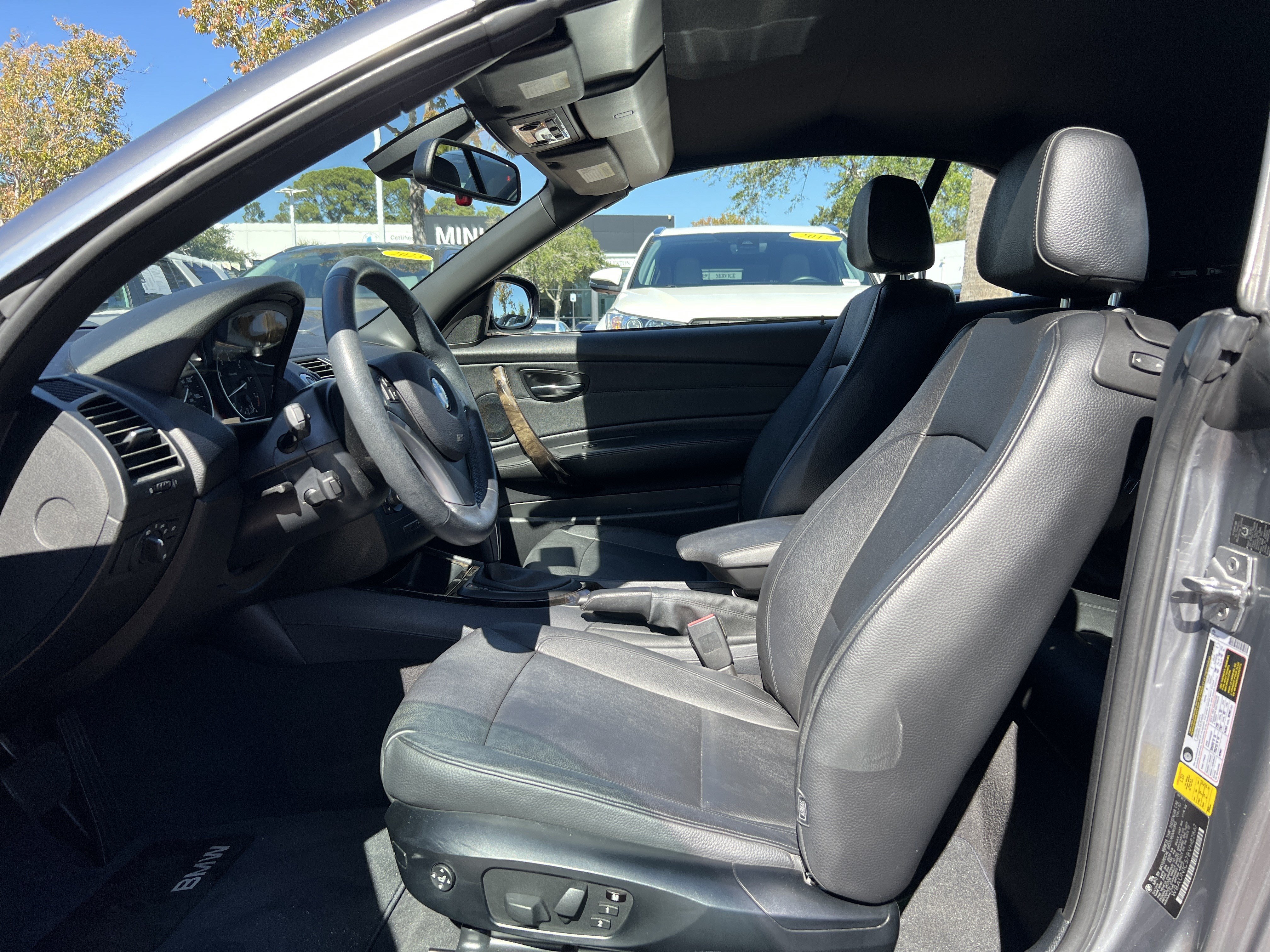 Used 2011 BMW 128i Convertible RWD image 16