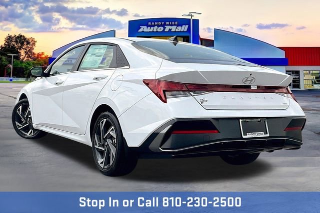 New 2025 Hyundai Elantra Limited FWD image 3