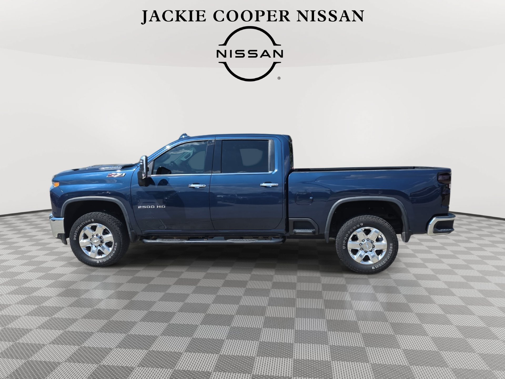 Used 2020 Chevrolet Silverado 2500 LTZ w/ LTZ Premium Package AWD/4WD image 8