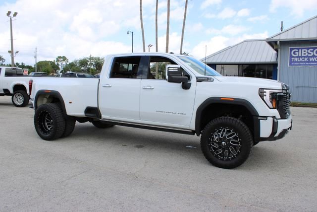 Used 2024 GMC Sierra 3500 Denali Ultimate AWD/4WD image 13