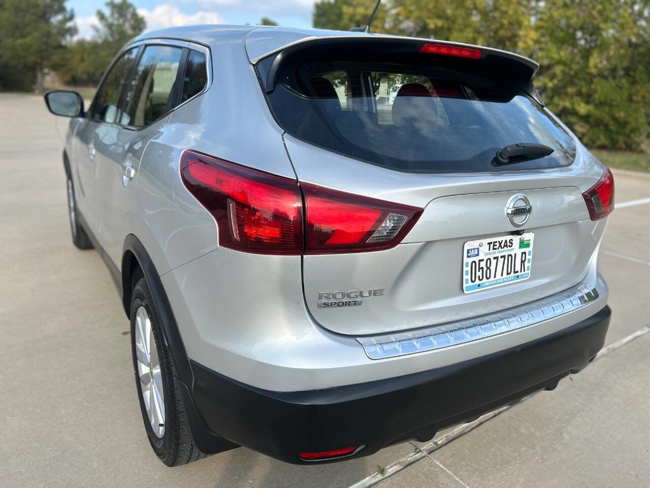 Used 2018 Nissan Rogue Sport S w/ S Appearance Package image 8