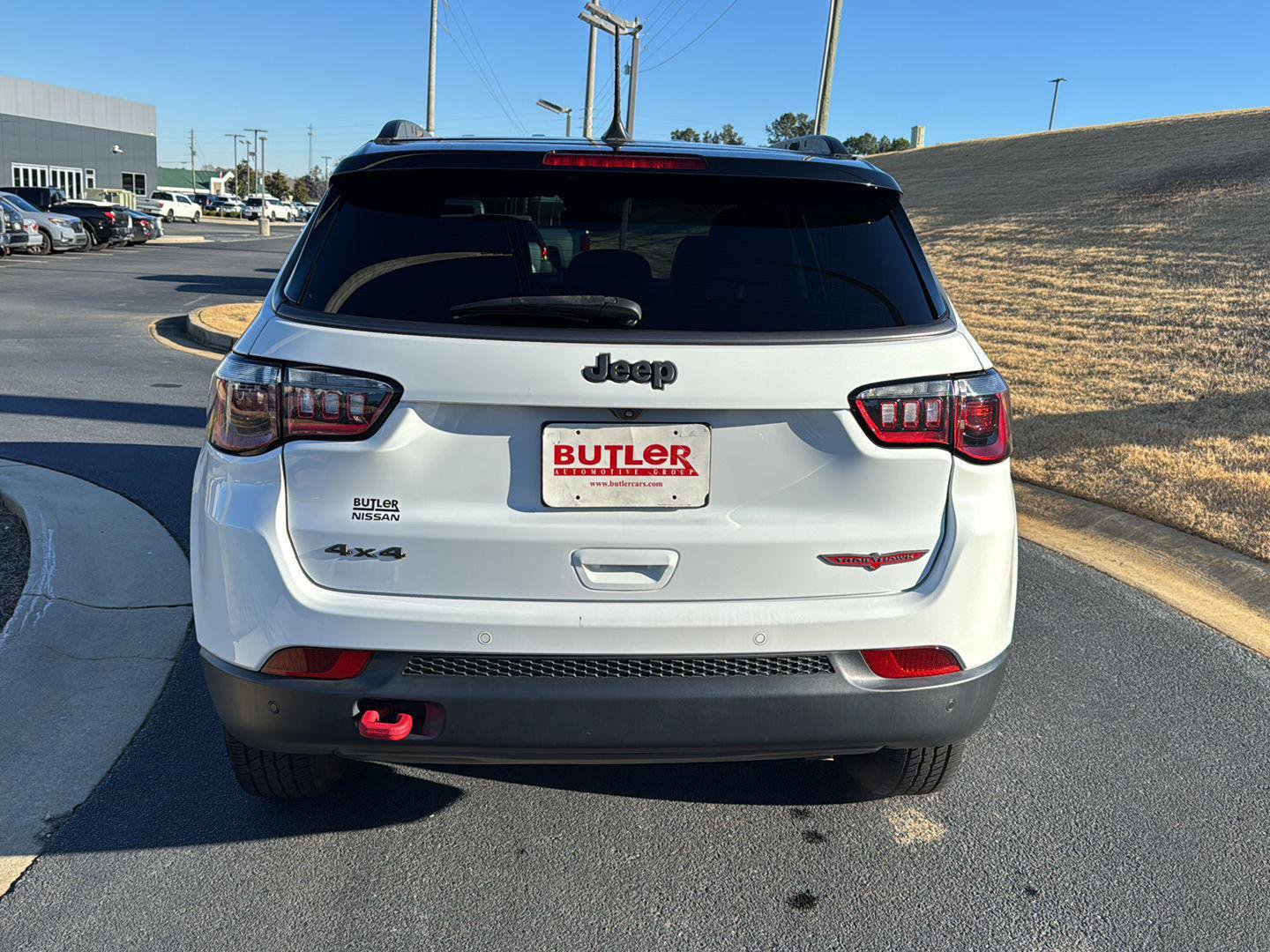 Used 2022 Jeep Compass Trailhawk image 4