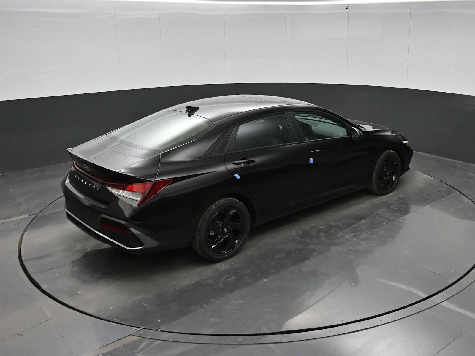New 2026 Hyundai Elantra SEL Sport FWD image 31