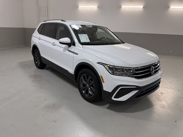 Certified 2024 Volkswagen Tiguan SE AWD/4WD image 4