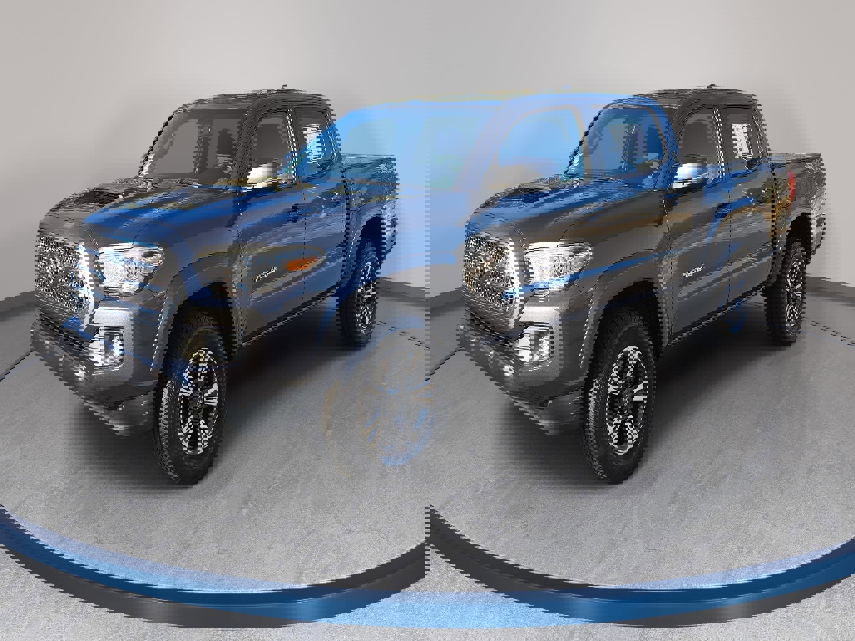 Used 2017 Toyota Tacoma TRD Sport image 1