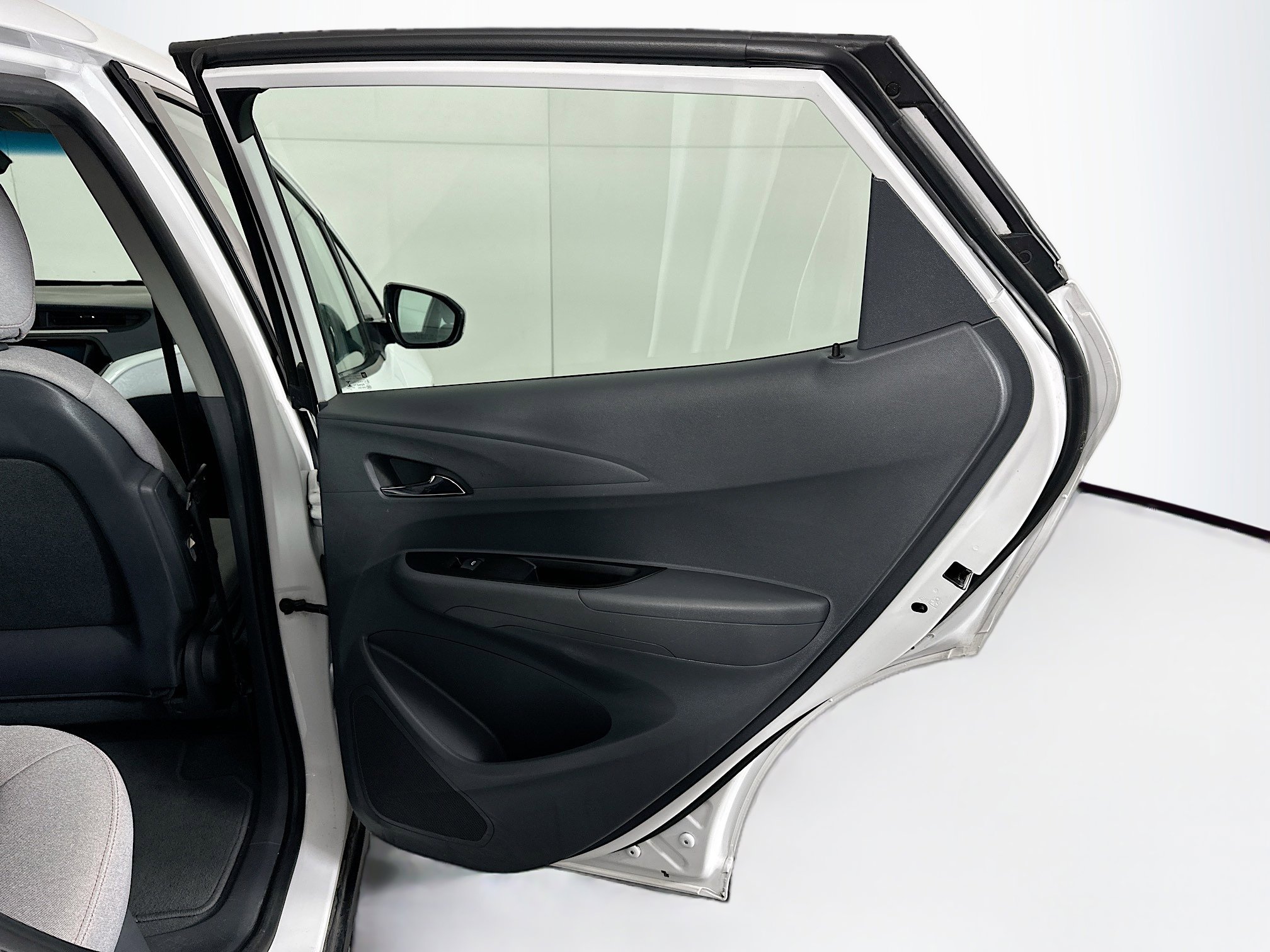 Used 2020 Chevrolet Bolt LT image 27