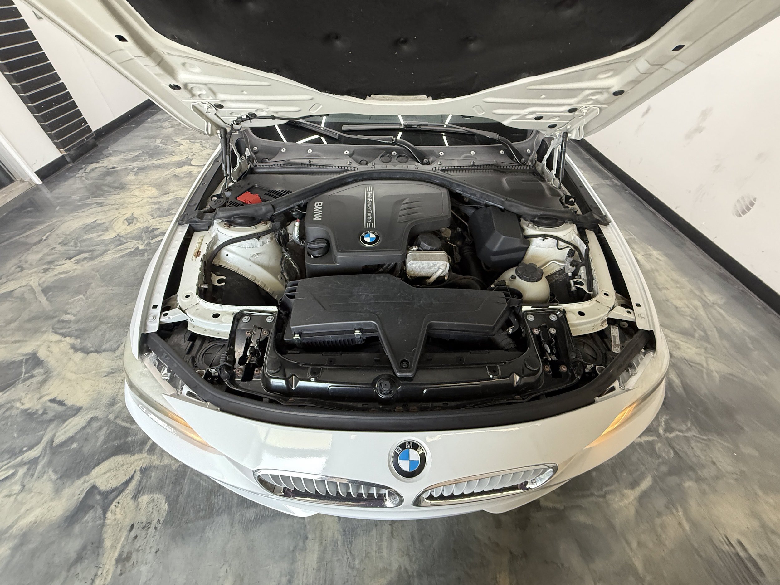 Used 2014 BMW 320i xDrive Sedan AWD/4WD image 27