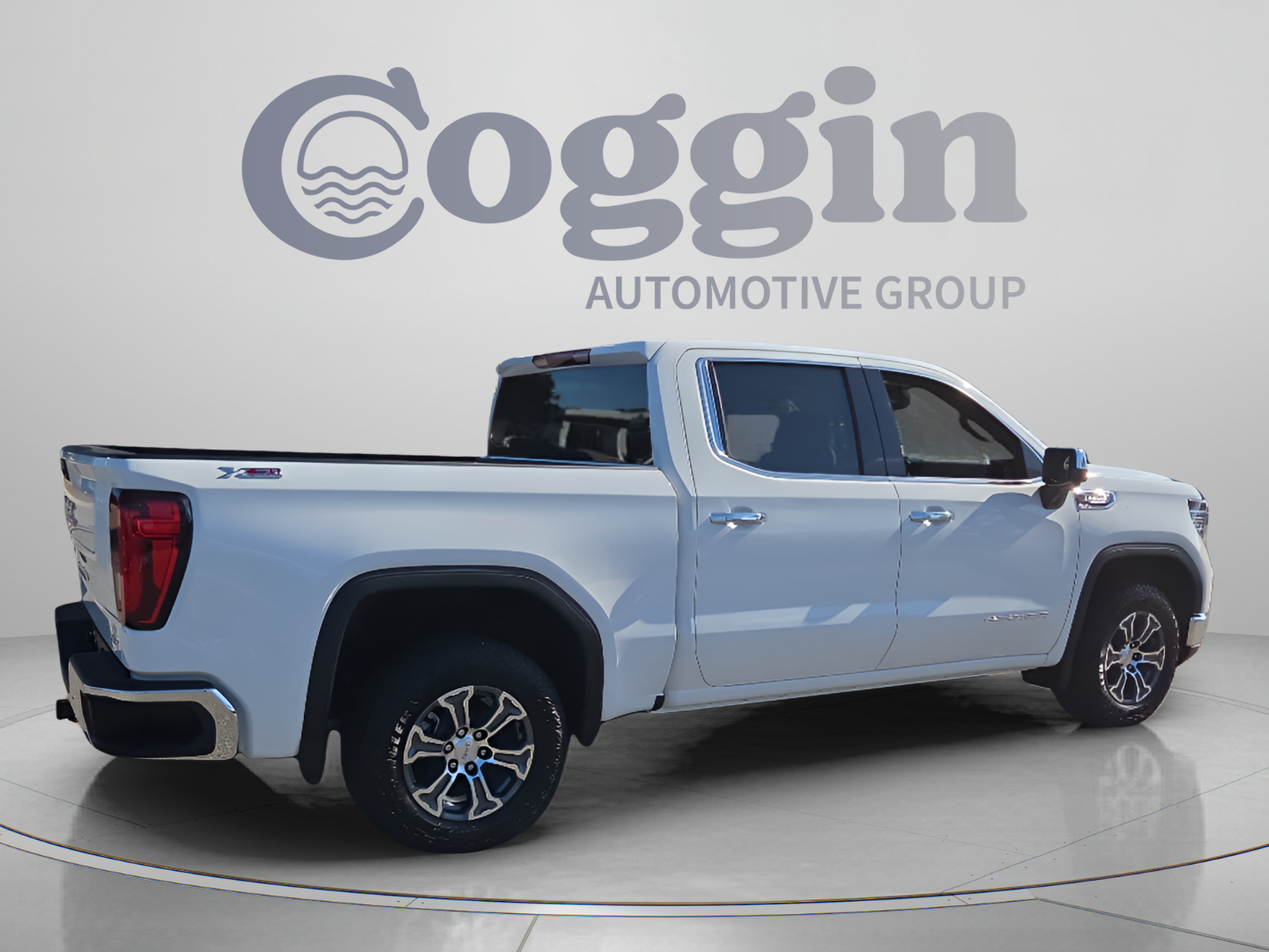New 2026 GMC Sierra 1500 SLT w/ X31 Off-Road Package AWD/4WD image 5