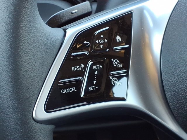 New 2026 Mercedes-Benz GLB 250 image 9